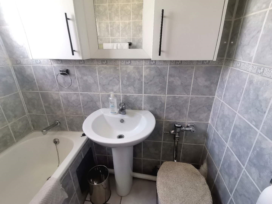 2 Bedroom Property for Sale in Berea Gauteng