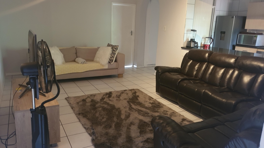 To Let 4 Bedroom Property for Rent in Sunninghill Gauteng