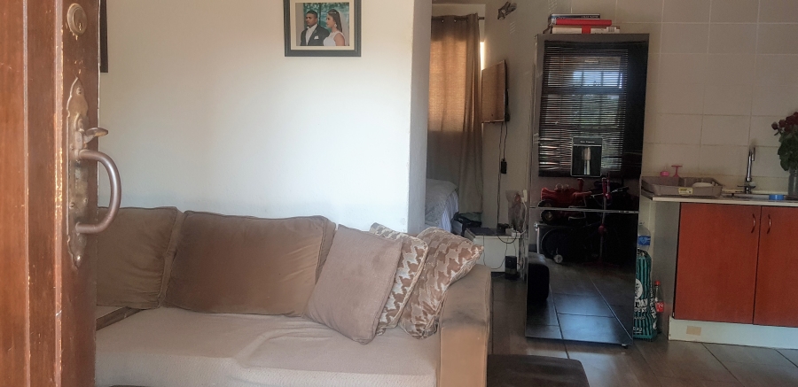 1 Bedroom Property for Sale in Montgomery Park Gauteng