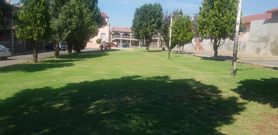 1 Bedroom Property for Sale in Montgomery Park Gauteng