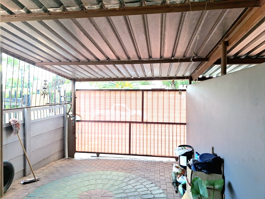 3 Bedroom Property for Sale in Sophiatown Gauteng