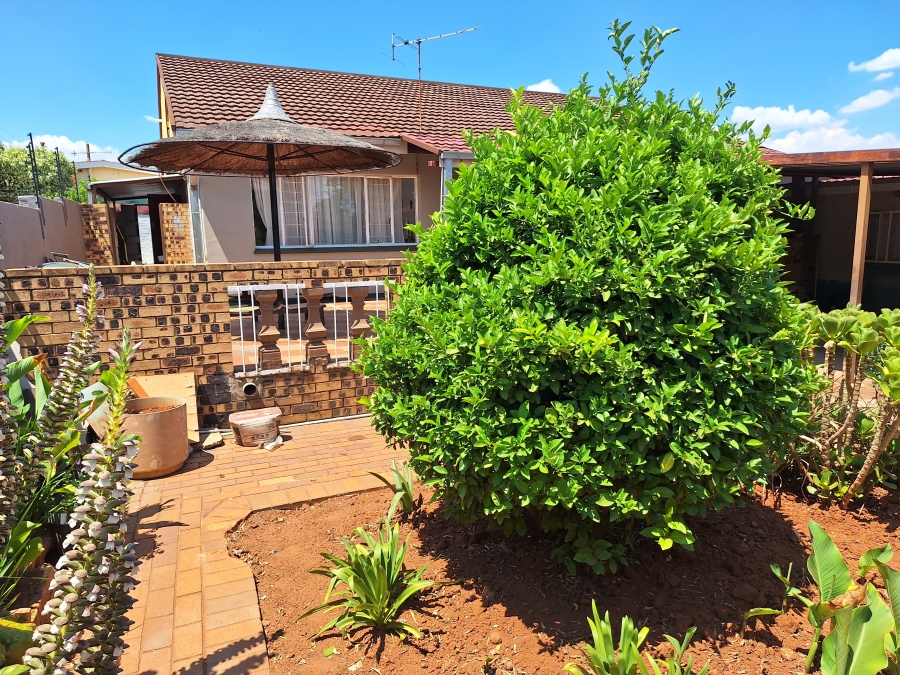 3 Bedroom Property for Sale in Sophiatown Gauteng