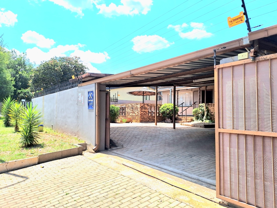 3 Bedroom Property for Sale in Sophiatown Gauteng