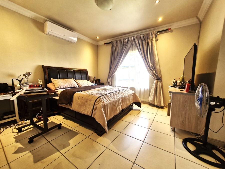 4 Bedroom Property for Sale in Equestria Gauteng