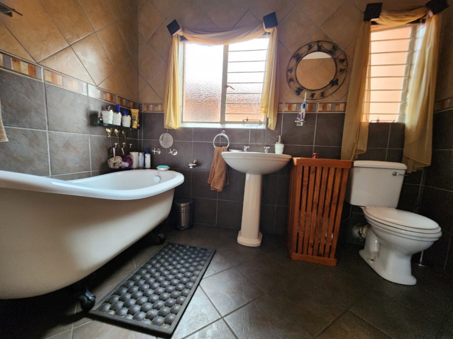 3 Bedroom Property for Sale in Dalpark Proper Gauteng