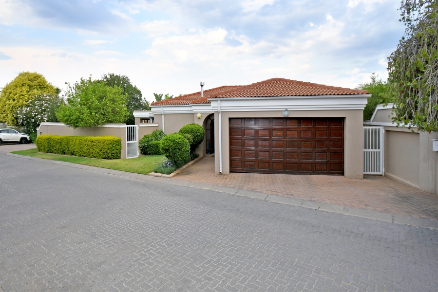 3 Bedroom Property for Sale in Lonehill Gauteng