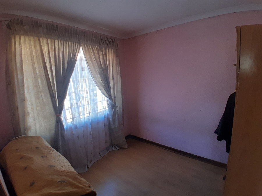 4 Bedroom Property for Sale in Kagiso Gauteng