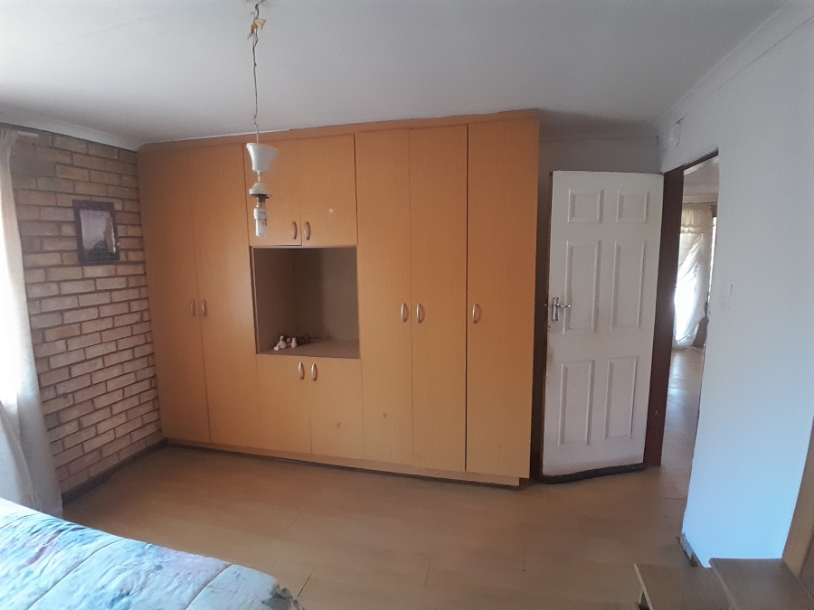 4 Bedroom Property for Sale in Kagiso Gauteng