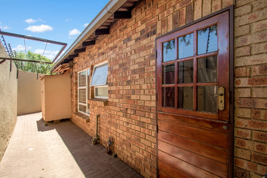 3 Bedroom Property for Sale in Little Falls Gauteng