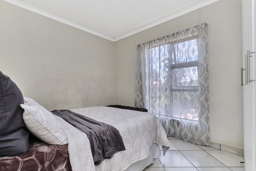 2 Bedroom Property for Sale in Helderkruin Gauteng