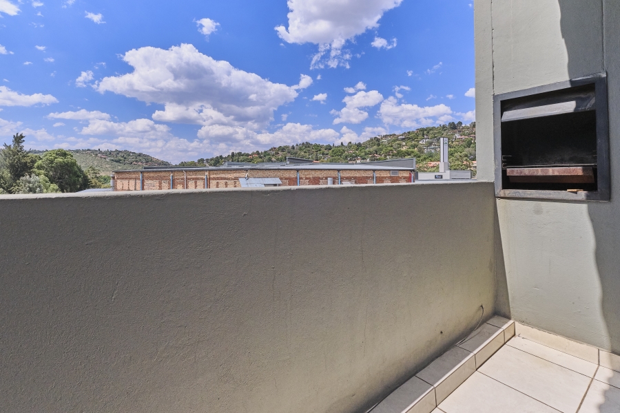 2 Bedroom Property for Sale in Helderkruin Gauteng