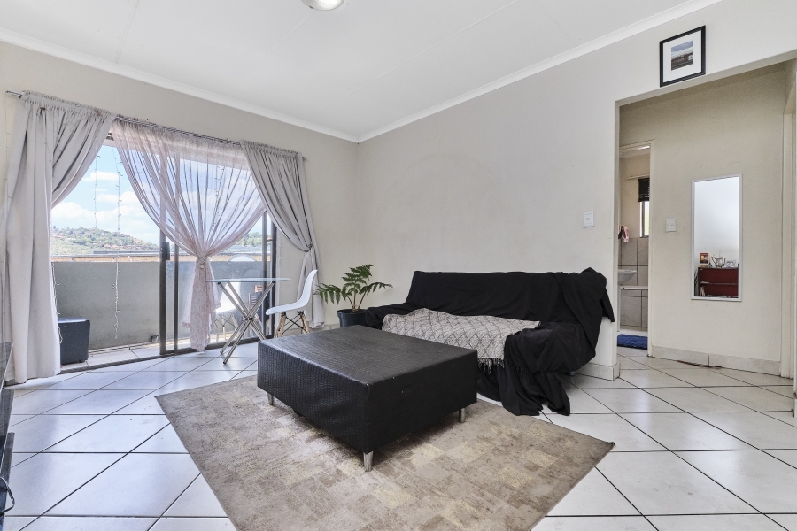 2 Bedroom Property for Sale in Helderkruin Gauteng