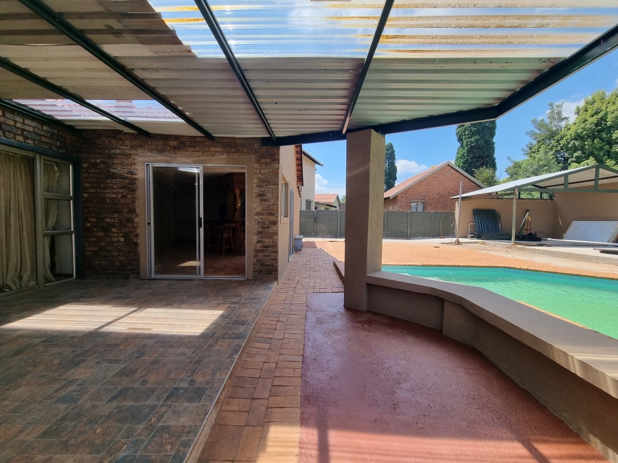 3 Bedroom Property for Sale in Wierda Park Gauteng