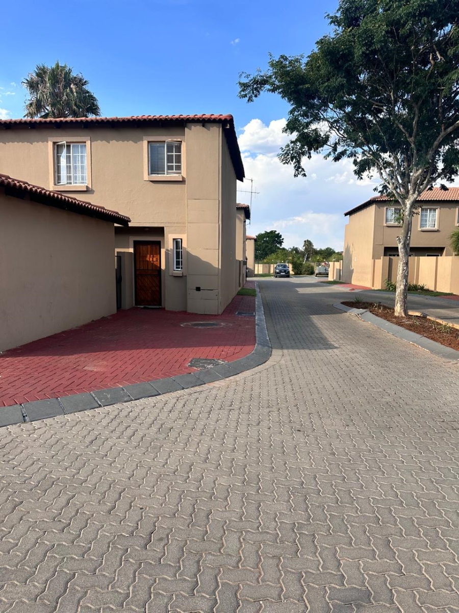 3 Bedroom Property for Sale in Annlin Gauteng