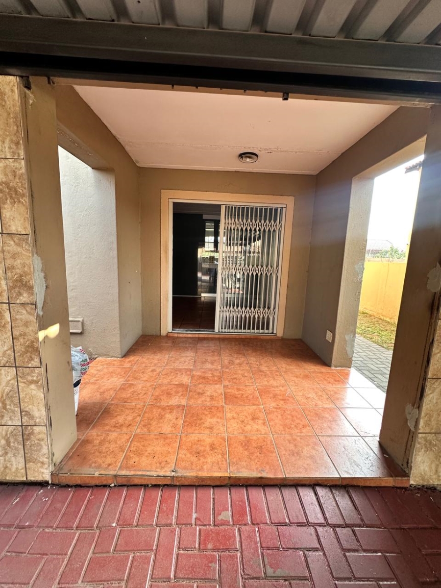 3 Bedroom Property for Sale in Annlin Gauteng