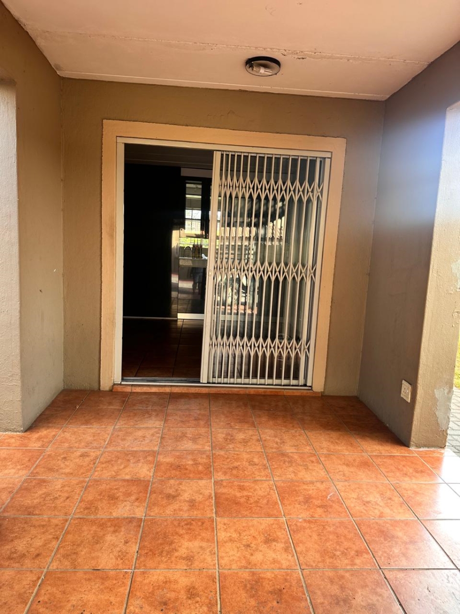 3 Bedroom Property for Sale in Annlin Gauteng