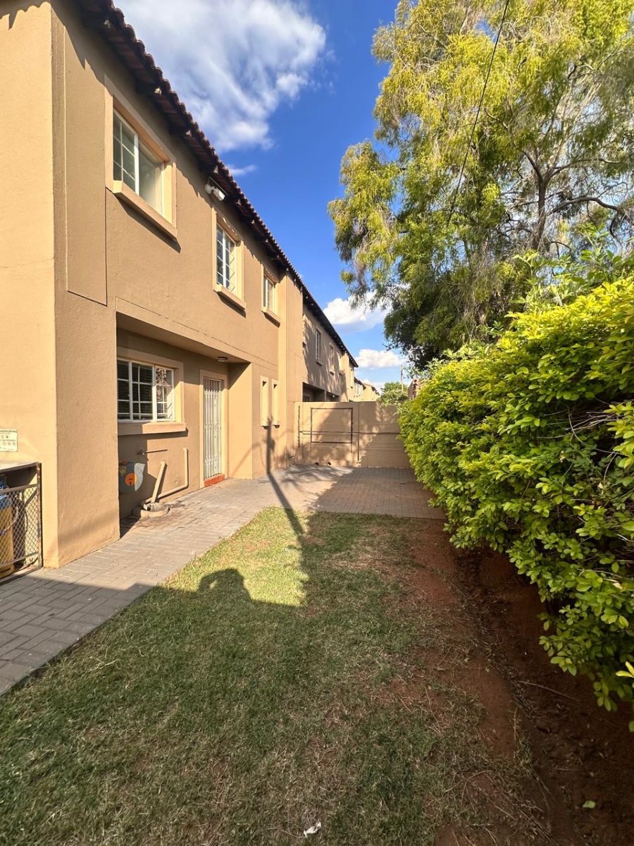 3 Bedroom Property for Sale in Annlin Gauteng