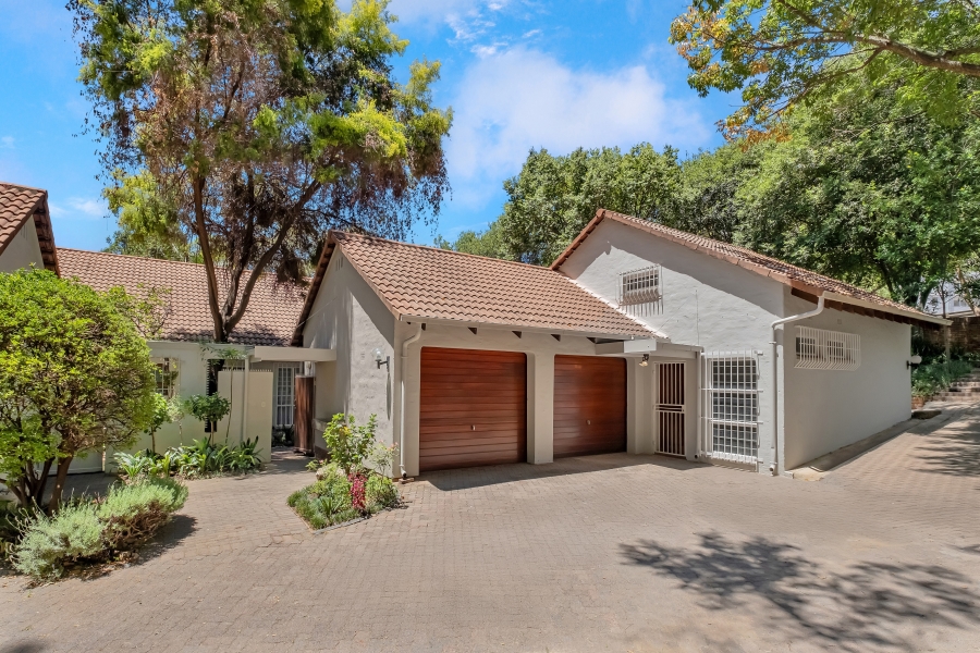 3 Bedroom Property for Sale in Sandhurst Gauteng