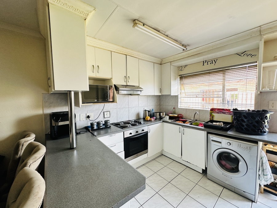 2 Bedroom Property for Sale in Liefde en Vrede Gauteng