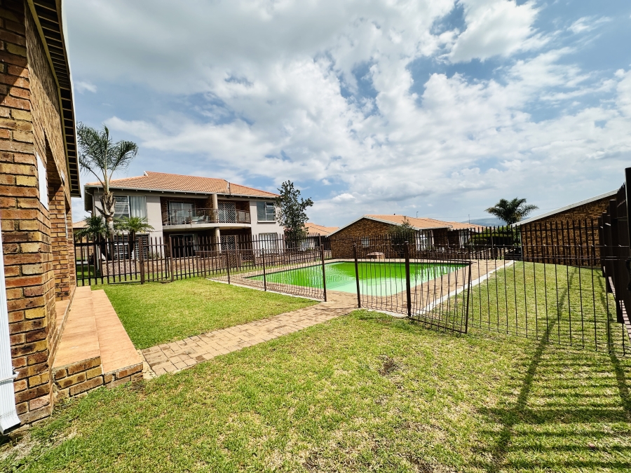 2 Bedroom Property for Sale in Liefde en Vrede Gauteng