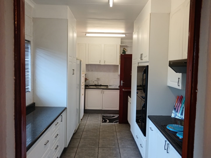 3 Bedroom Property for Sale in Brackenhurst Gauteng