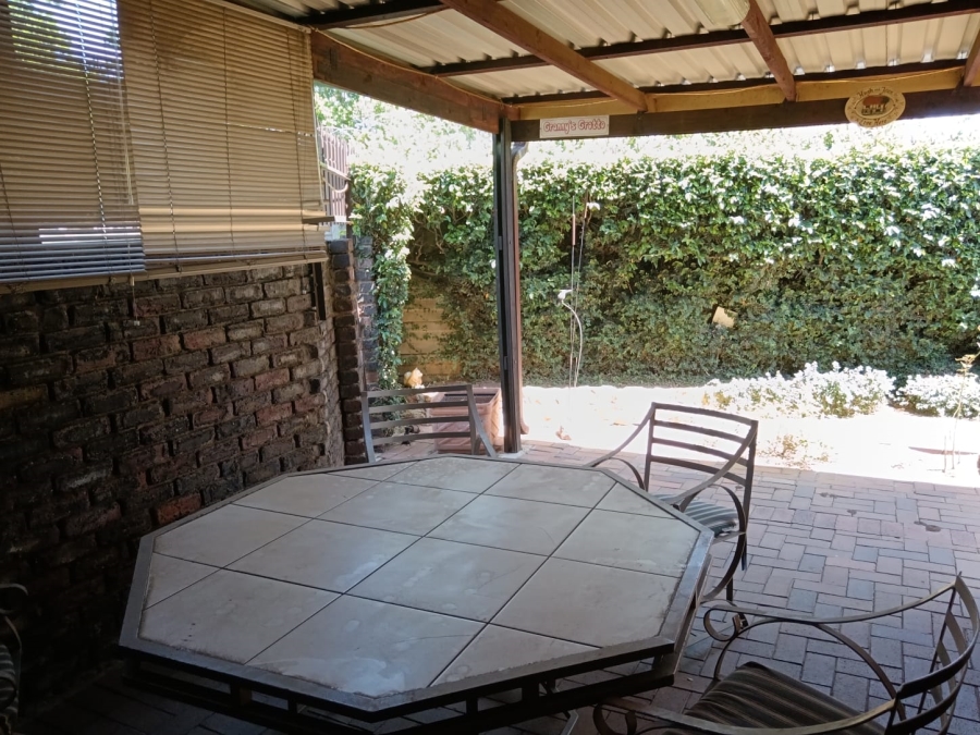 3 Bedroom Property for Sale in Brackenhurst Gauteng