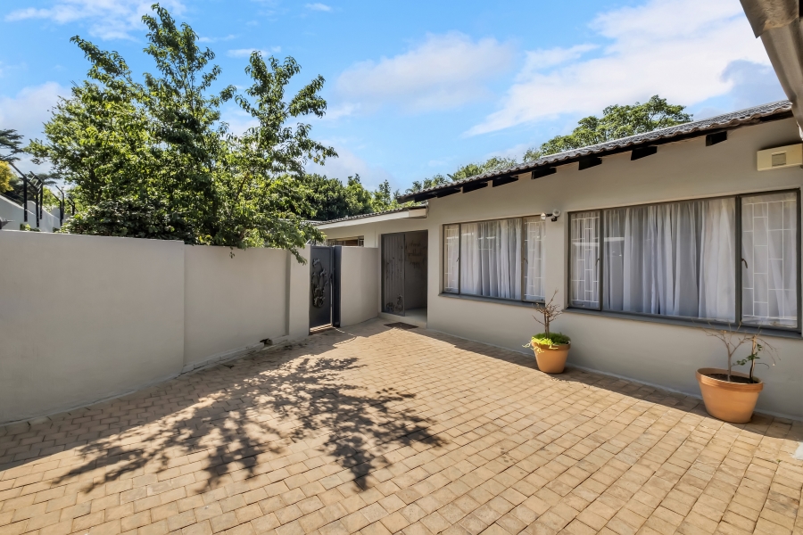 3 Bedroom Property for Sale in Greenside Gauteng