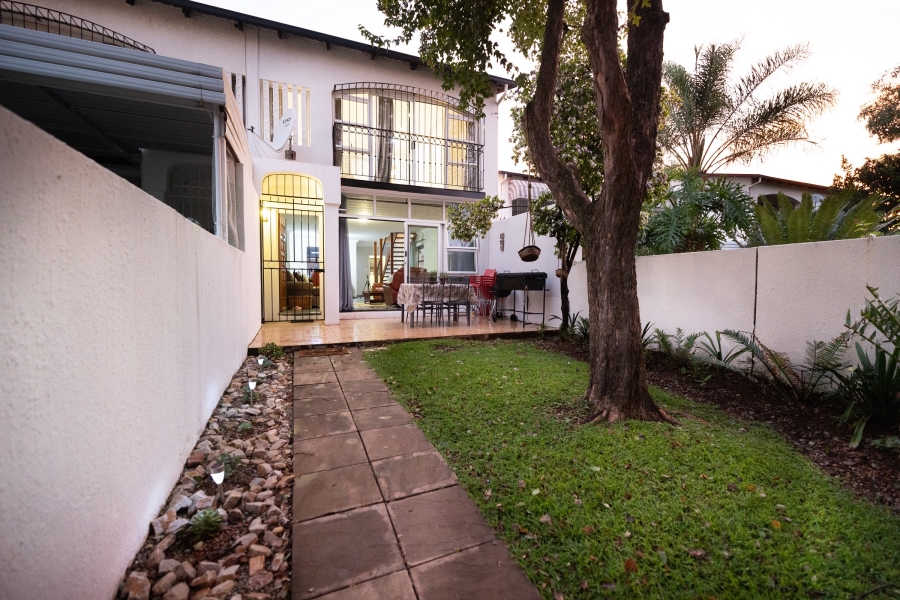 To Let 3 Bedroom Property for Rent in Faerie Glen Gauteng