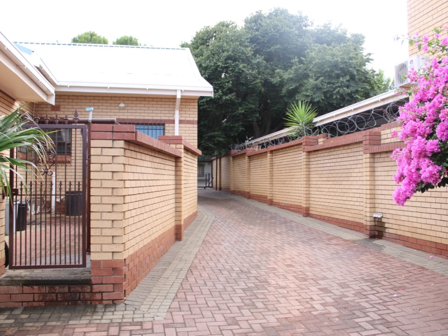 12 Bedroom Property for Sale in Westdene Gauteng