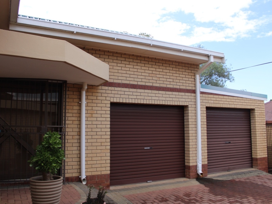 12 Bedroom Property for Sale in Westdene Gauteng