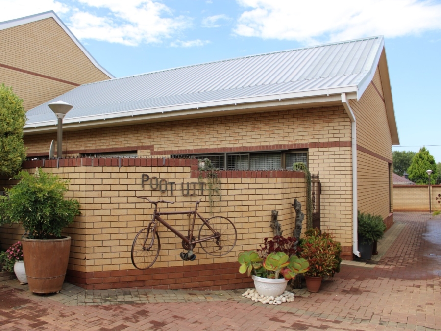 12 Bedroom Property for Sale in Westdene Gauteng