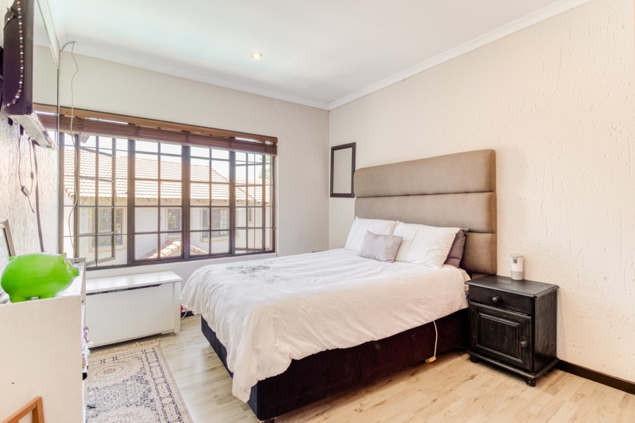 4 Bedroom Property for Sale in Beverley Gauteng