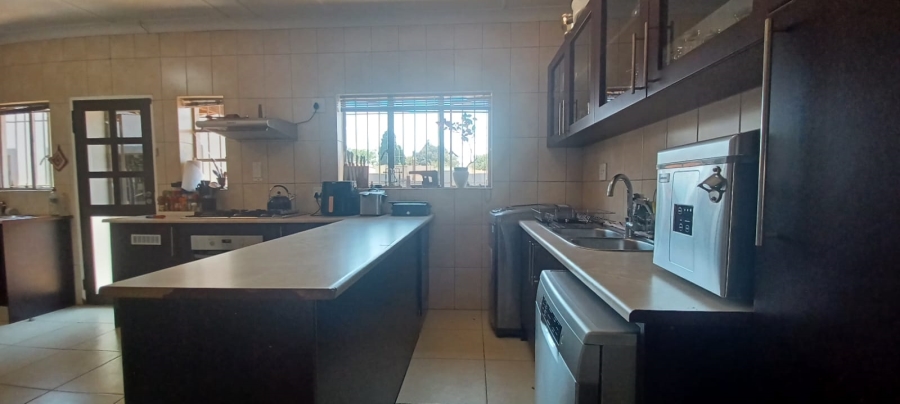 3 Bedroom Property for Sale in Homestead Gauteng