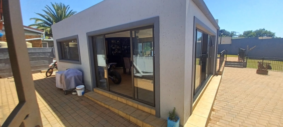 3 Bedroom Property for Sale in Homestead Gauteng