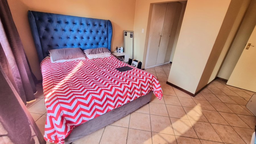 To Let 3 Bedroom Property for Rent in Crescent Wood Country Estate Gauteng