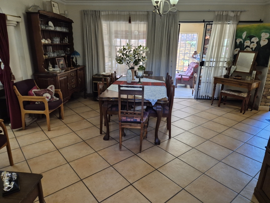 4 Bedroom Property for Sale in Eldoraigne Gauteng