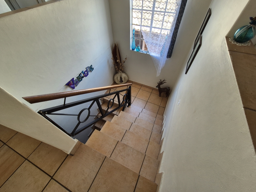 4 Bedroom Property for Sale in Eldoraigne Gauteng