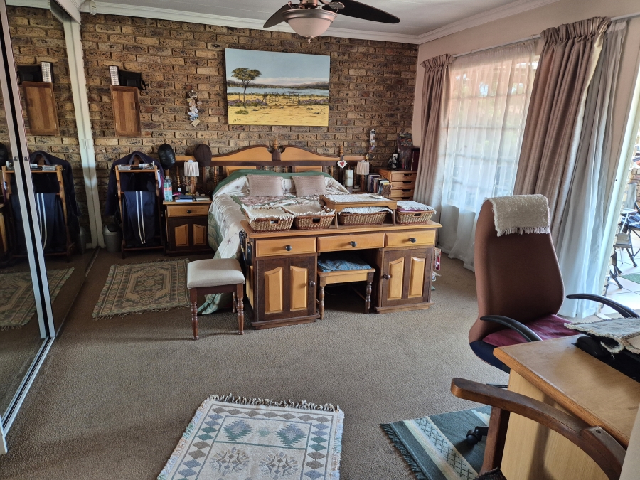 4 Bedroom Property for Sale in Eldoraigne Gauteng