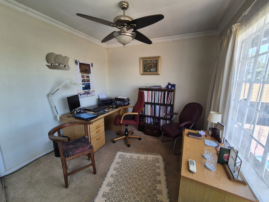 4 Bedroom Property for Sale in Eldoraigne Gauteng