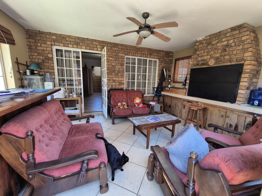 4 Bedroom Property for Sale in Eldoraigne Gauteng