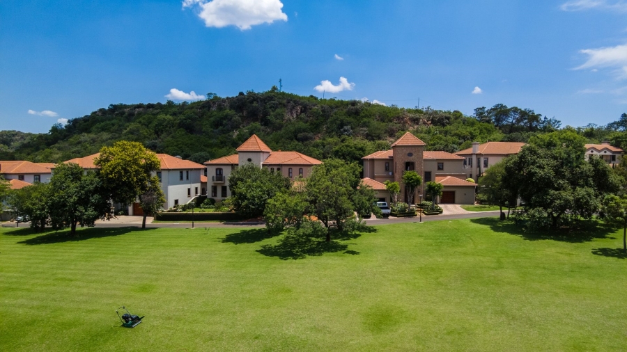 6 Bedroom Property for Sale in Faerie Glen Gauteng