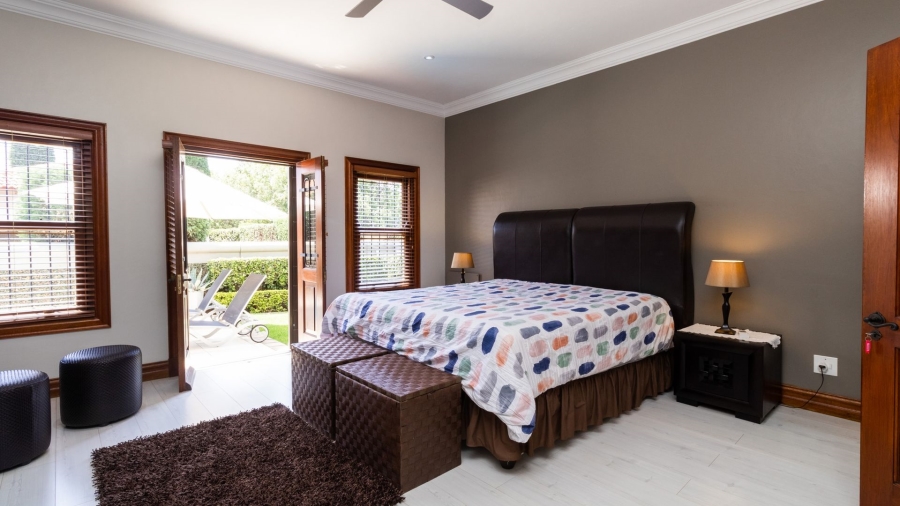 6 Bedroom Property for Sale in Faerie Glen Gauteng