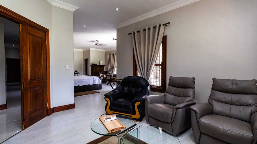 6 Bedroom Property for Sale in Faerie Glen Gauteng