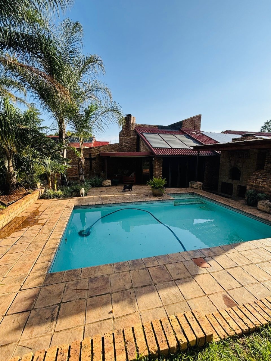 To Let 2 Bedroom Property for Rent in Pretorius Park Gauteng