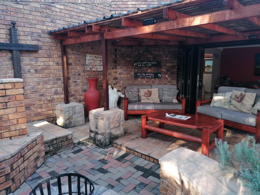 To Let 2 Bedroom Property for Rent in Pretorius Park Gauteng