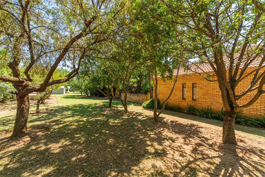 9 Bedroom Property for Sale in Grootfontein Country Estate Gauteng