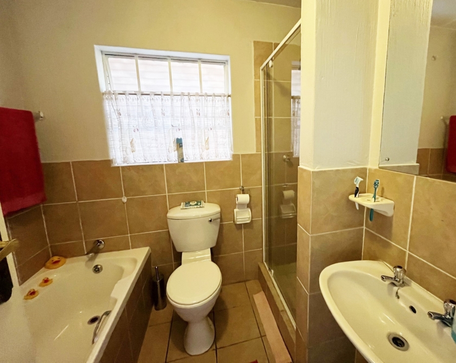 To Let 2 Bedroom Property for Rent in Bergbron Gauteng