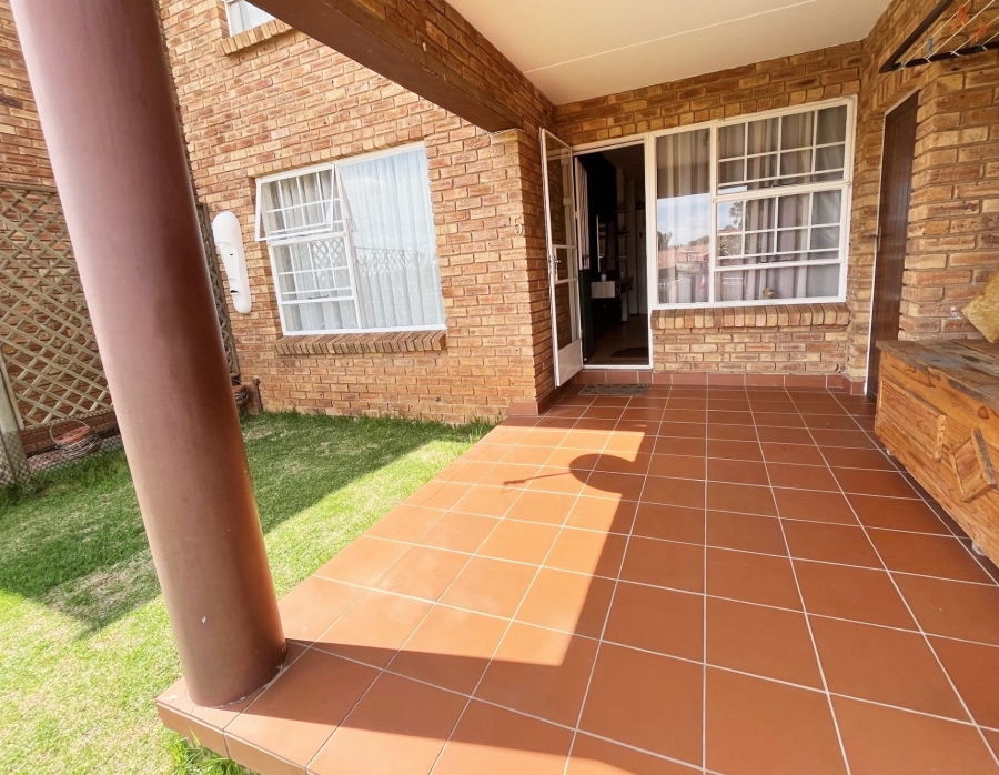 To Let 2 Bedroom Property for Rent in Bergbron Gauteng