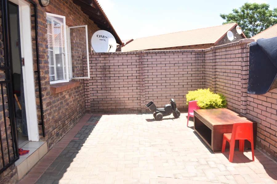 2 Bedroom Property for Sale in The Orchards Gauteng