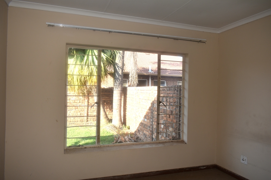 2 Bedroom Property for Sale in The Orchards Gauteng